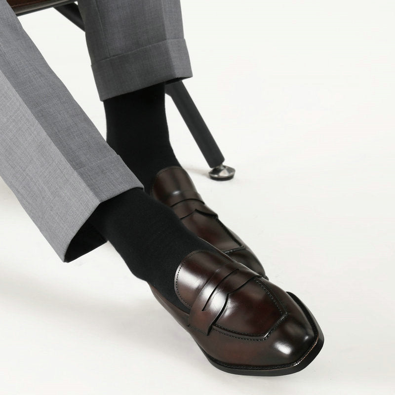 Black leather fashion men's loafers